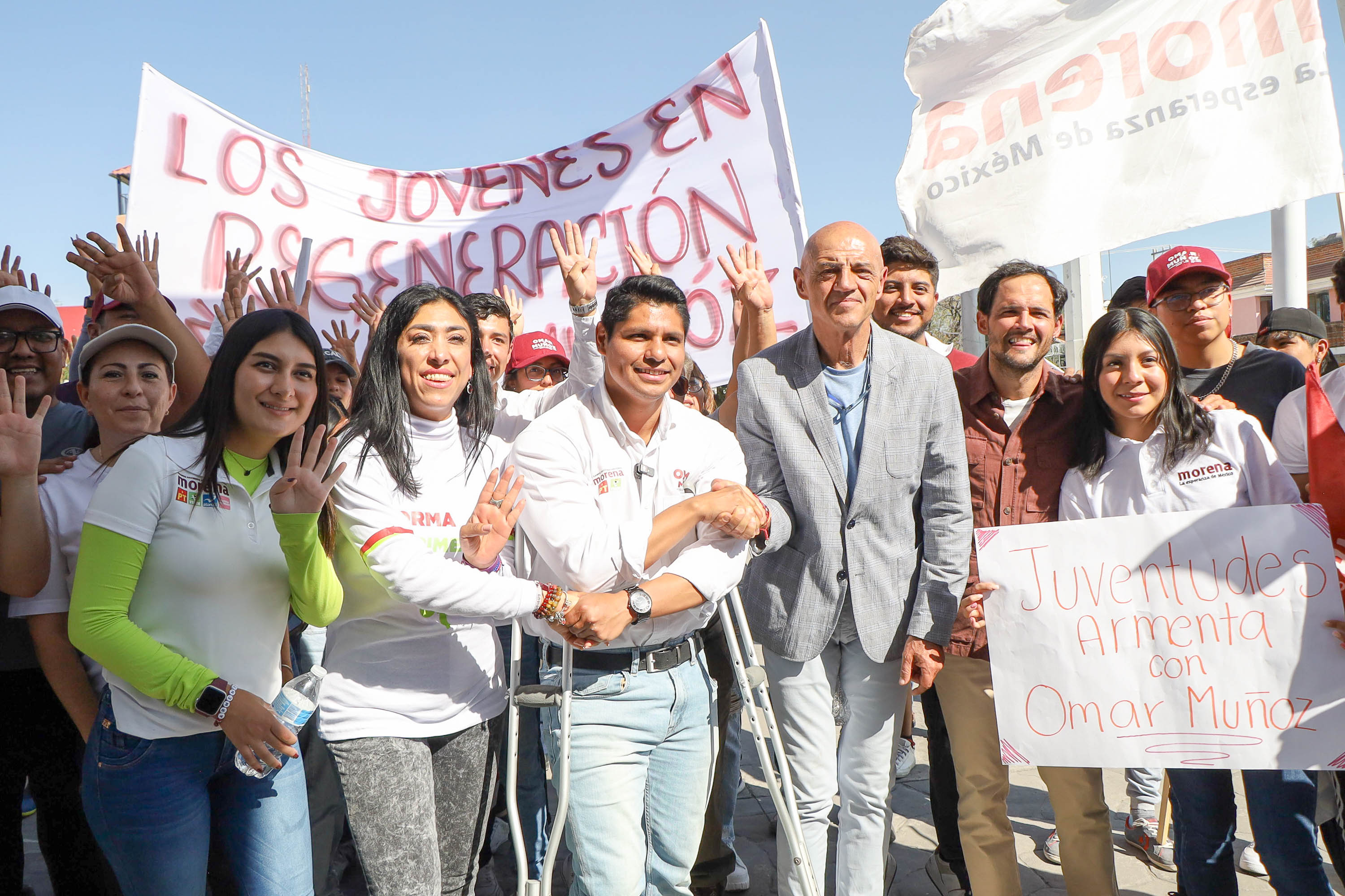 VIDEO Sánchez Solá respalda a Omar Muñoz en Cuautlancingo