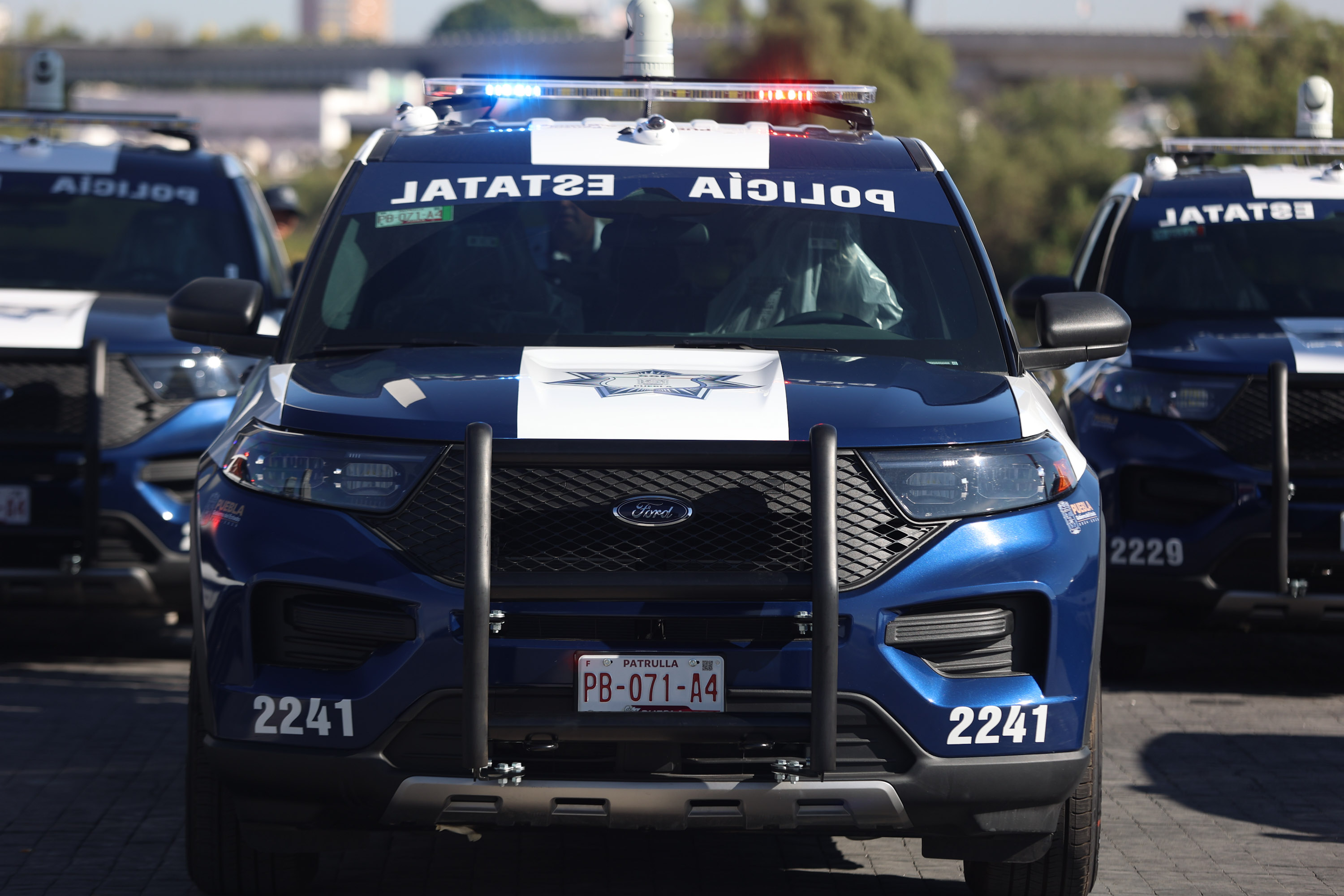 Golpean y roban a comprador de auto en Moyotzingo 