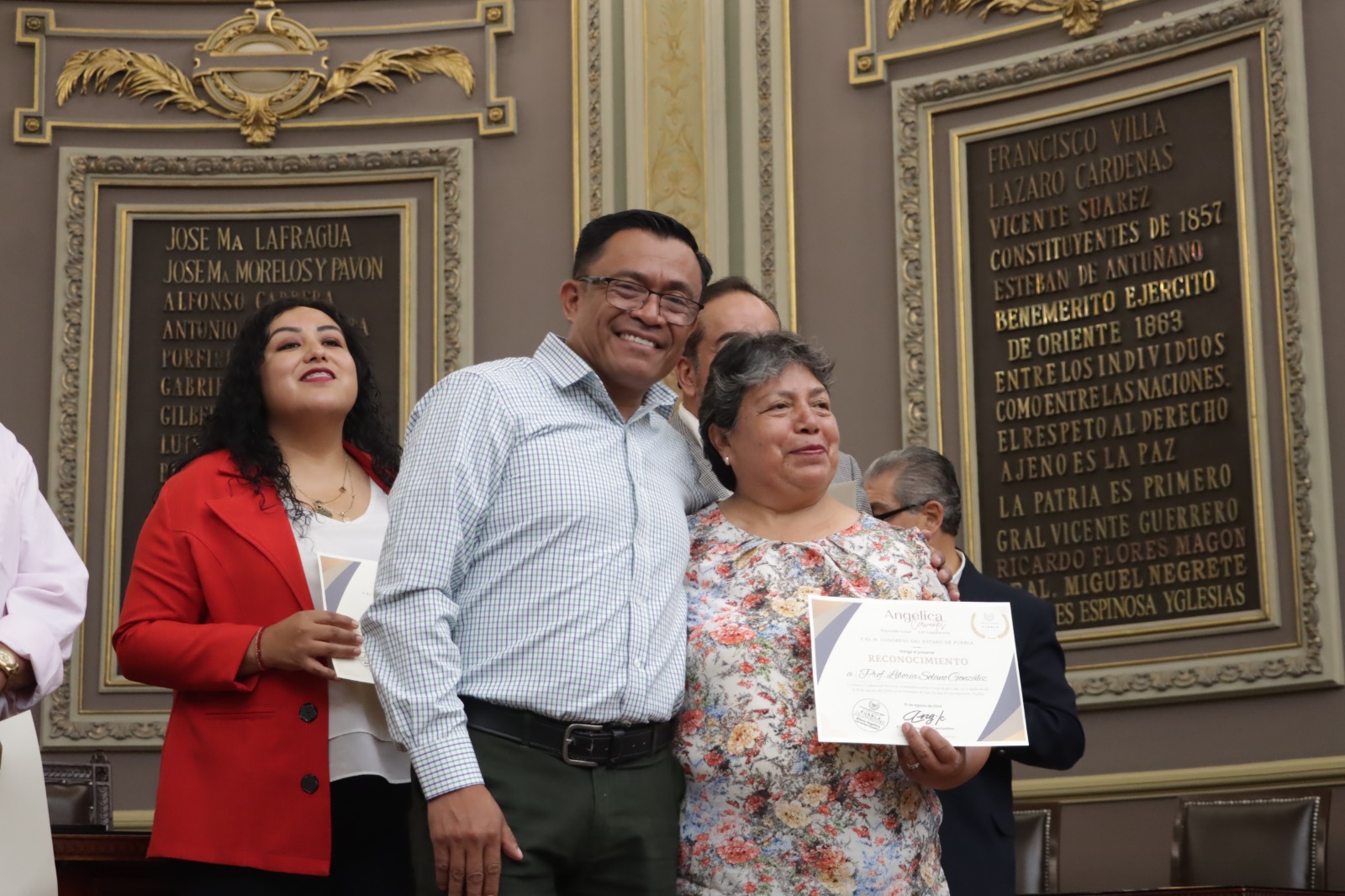 Reconocen en el Congreso a cocineras tradicionales de San Nicolás de los Ranchos