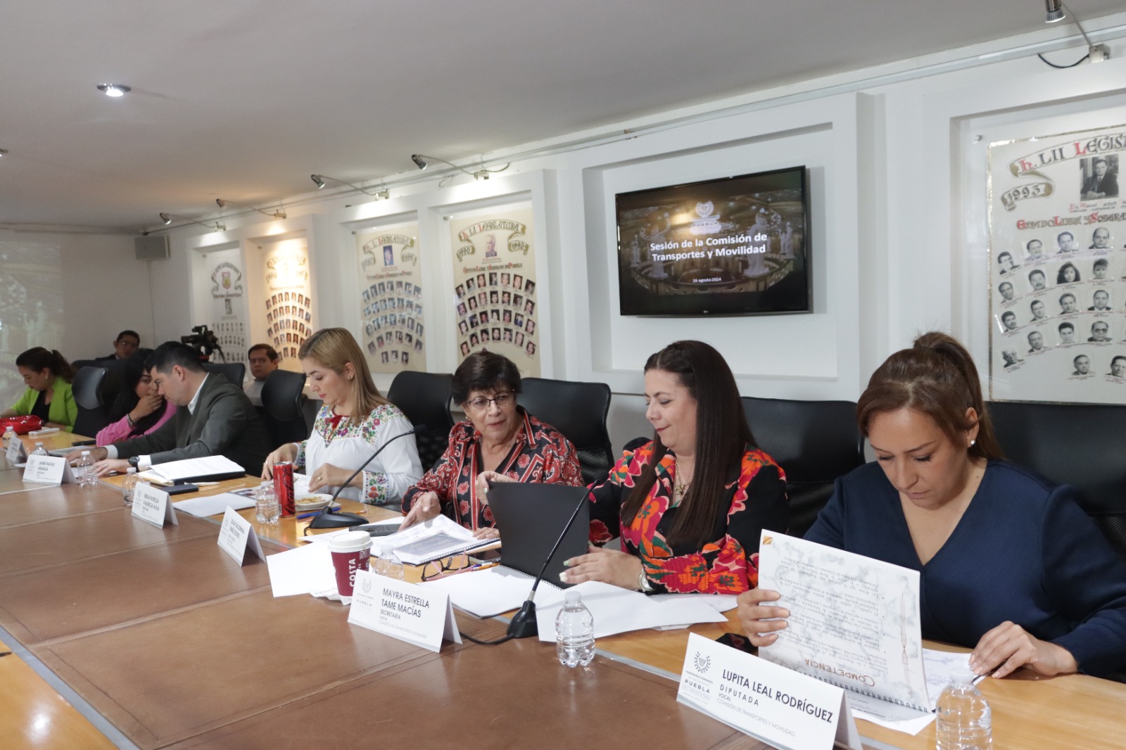Comisión de Transportes y Movilidad presenta Informe Anual de Trabajo