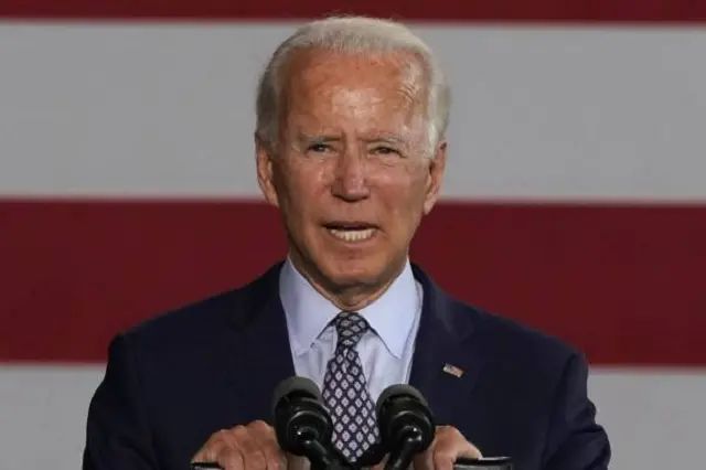 Biden vuelve a llamar presidenta a Kamala Harris