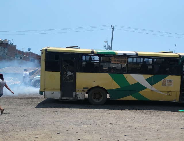 Ruta de transporte contamina Venustiano Carranza, acusan