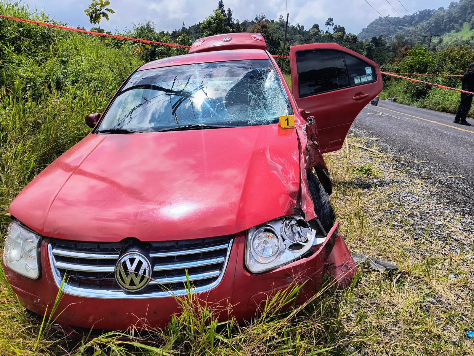 Muere mujer tras ser impactada por un vehículo en Tlaola