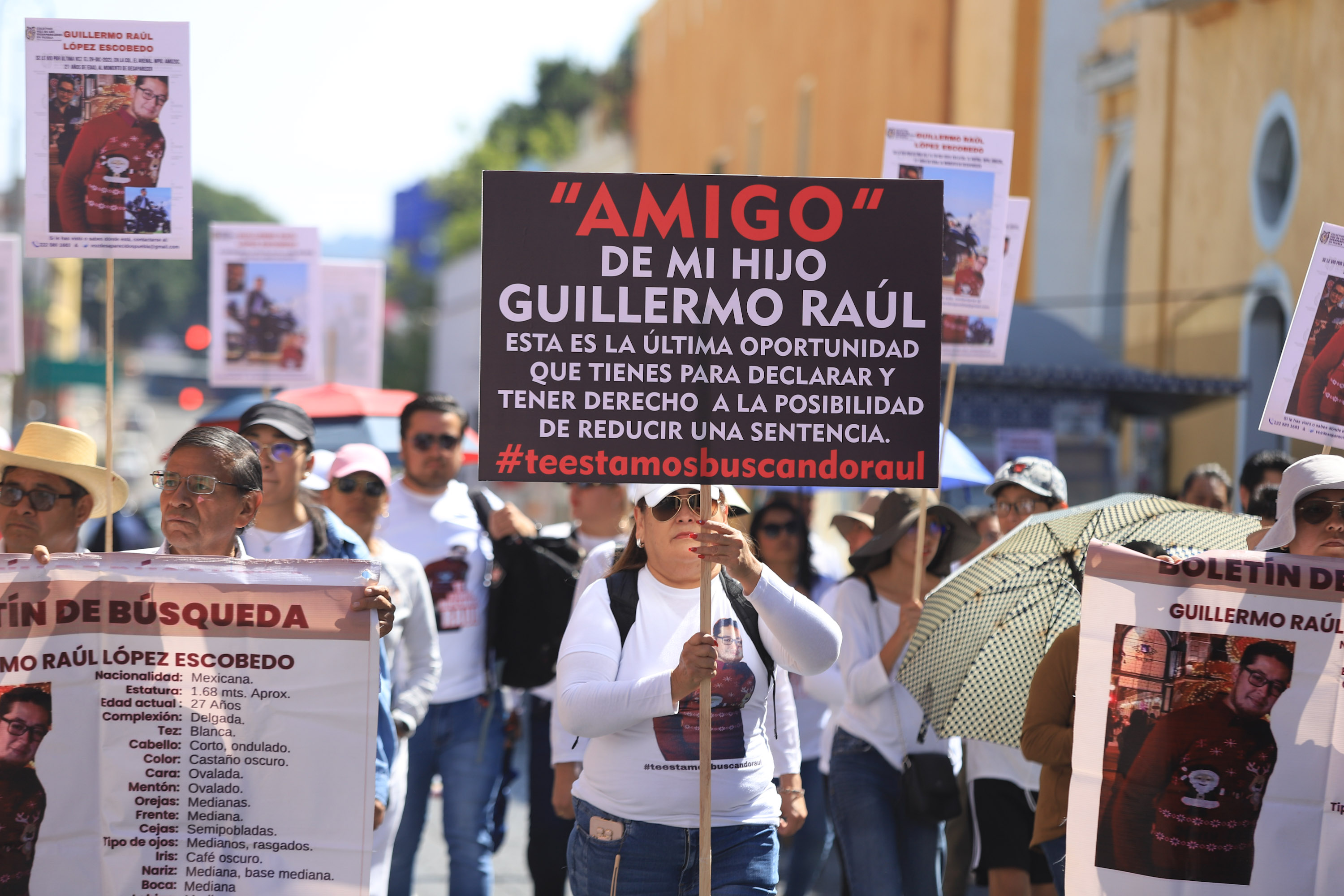 Diez meses después, familiares se manifiestan por la desaparición de Guillermo Raúl