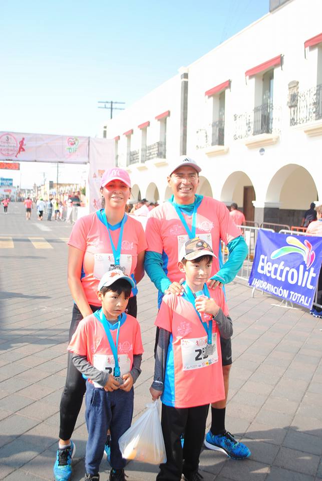 Cientos participan en Carrera de la Mujer y Familia en Huejotzingo