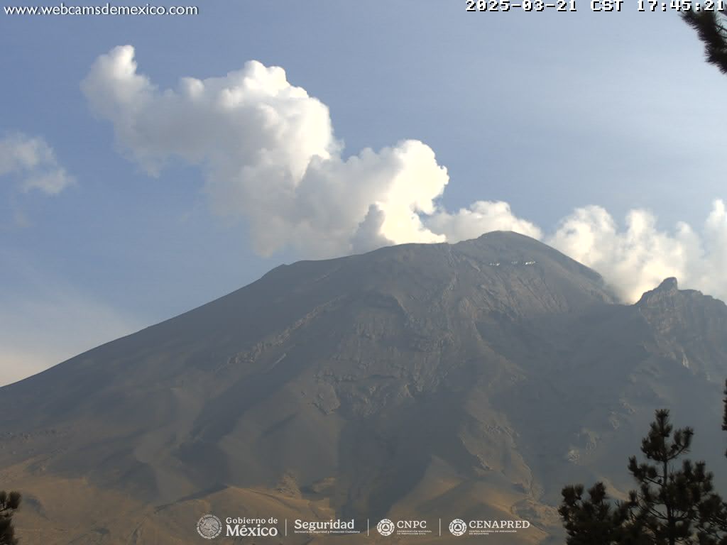 Aumentan a 62 las exhalaciones del Popocatépetl