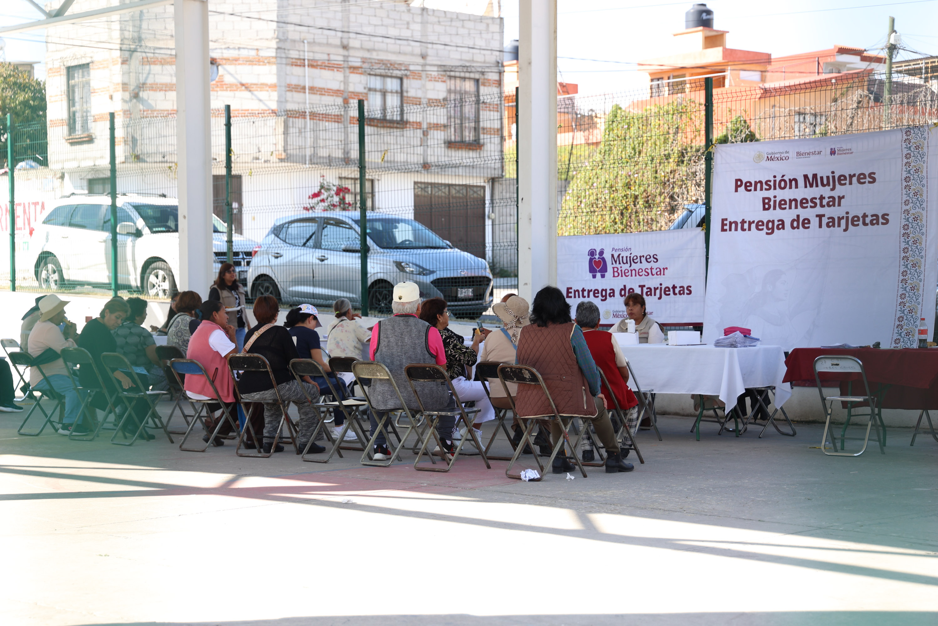 VIDEO Entregan en Puebla tarjetas de la Pensión Mujeres Bienestar