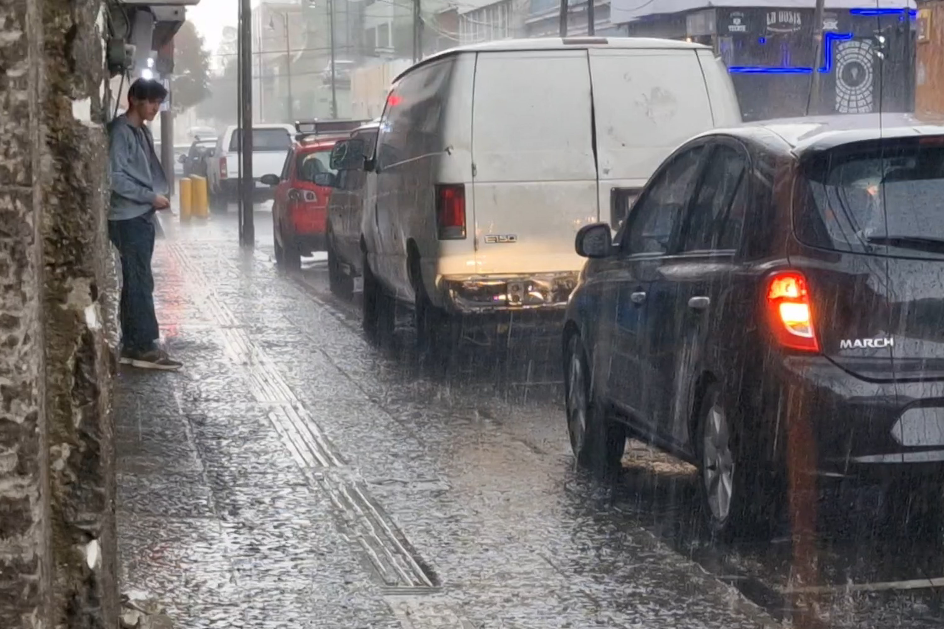 Una tarde con lluvias muy fuertes se espera este martes en Puebla