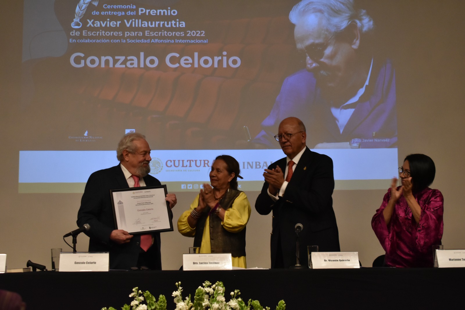 Recibe Gonzalo Celorio Premio Xavier Villaurrutia 2022
