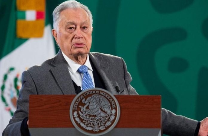 FGR cita a Manuel Bartlett para declarar sobre contratos irregulares