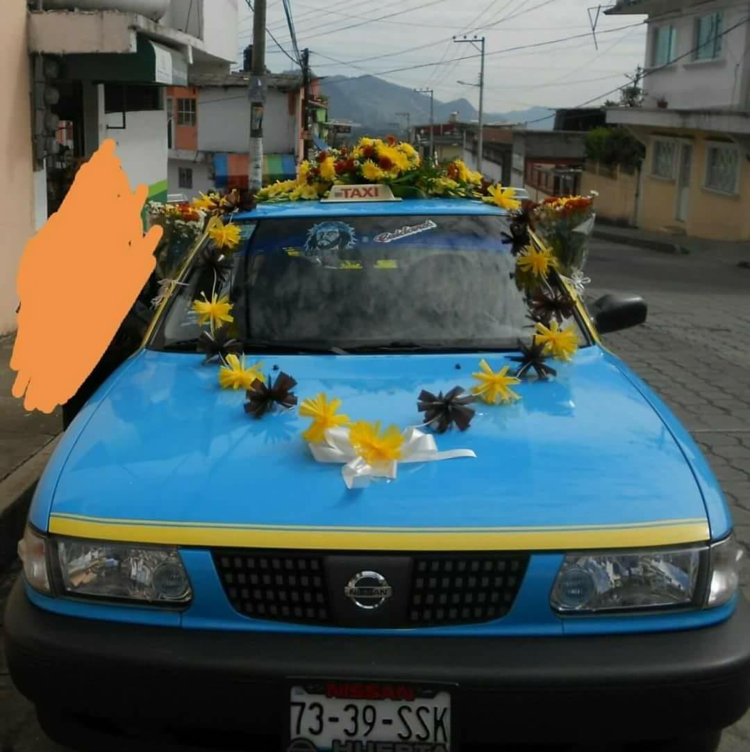 Golpean a taxista y le roban su auto unas horas, en Huauchinango