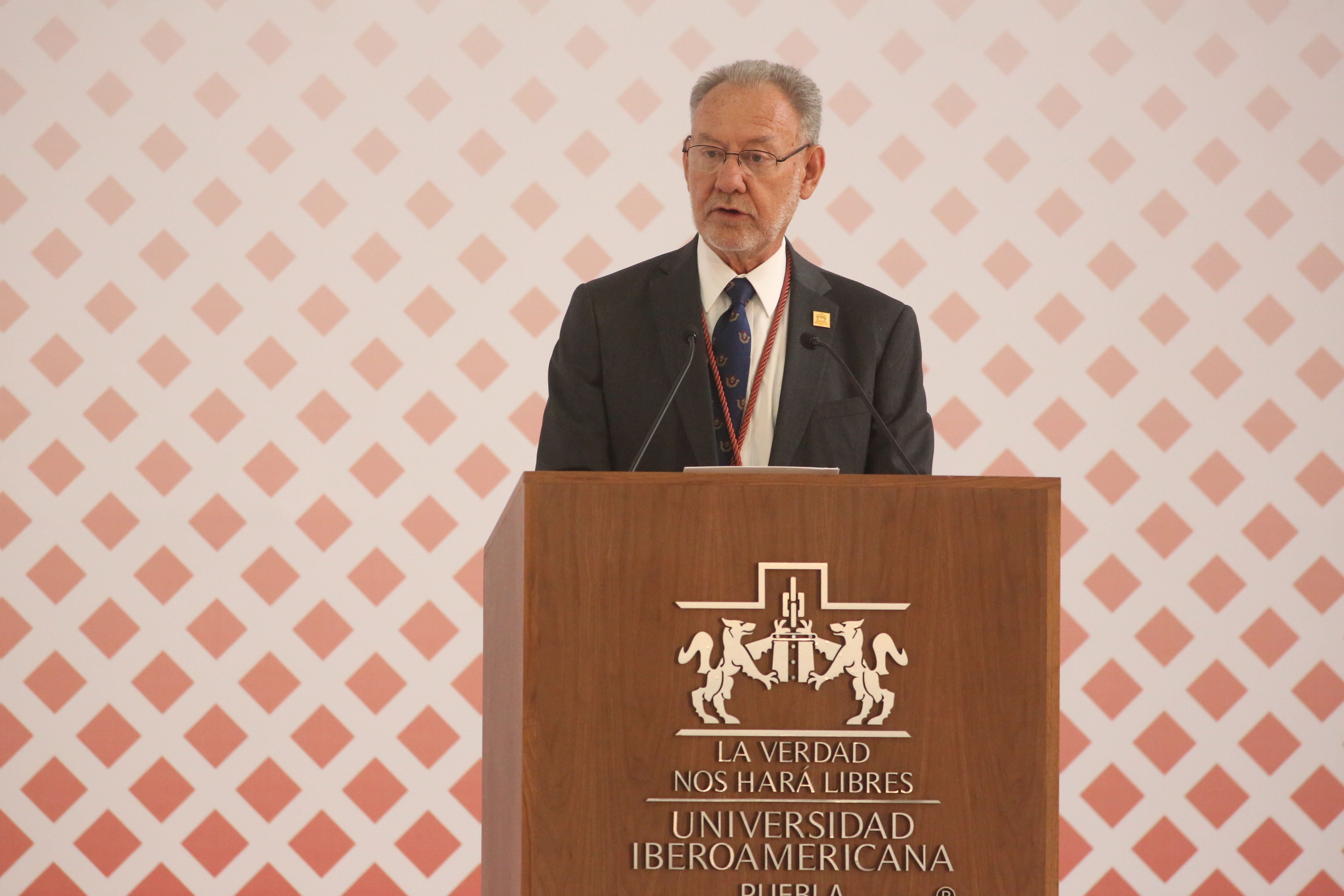 Fallece Fernando Fernández Font, exrector de la Ibero Puebla