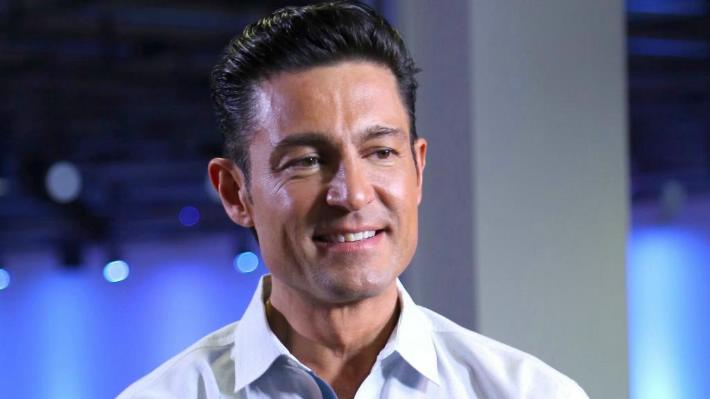 Reaparece Fernando Colunga con nueva imagen