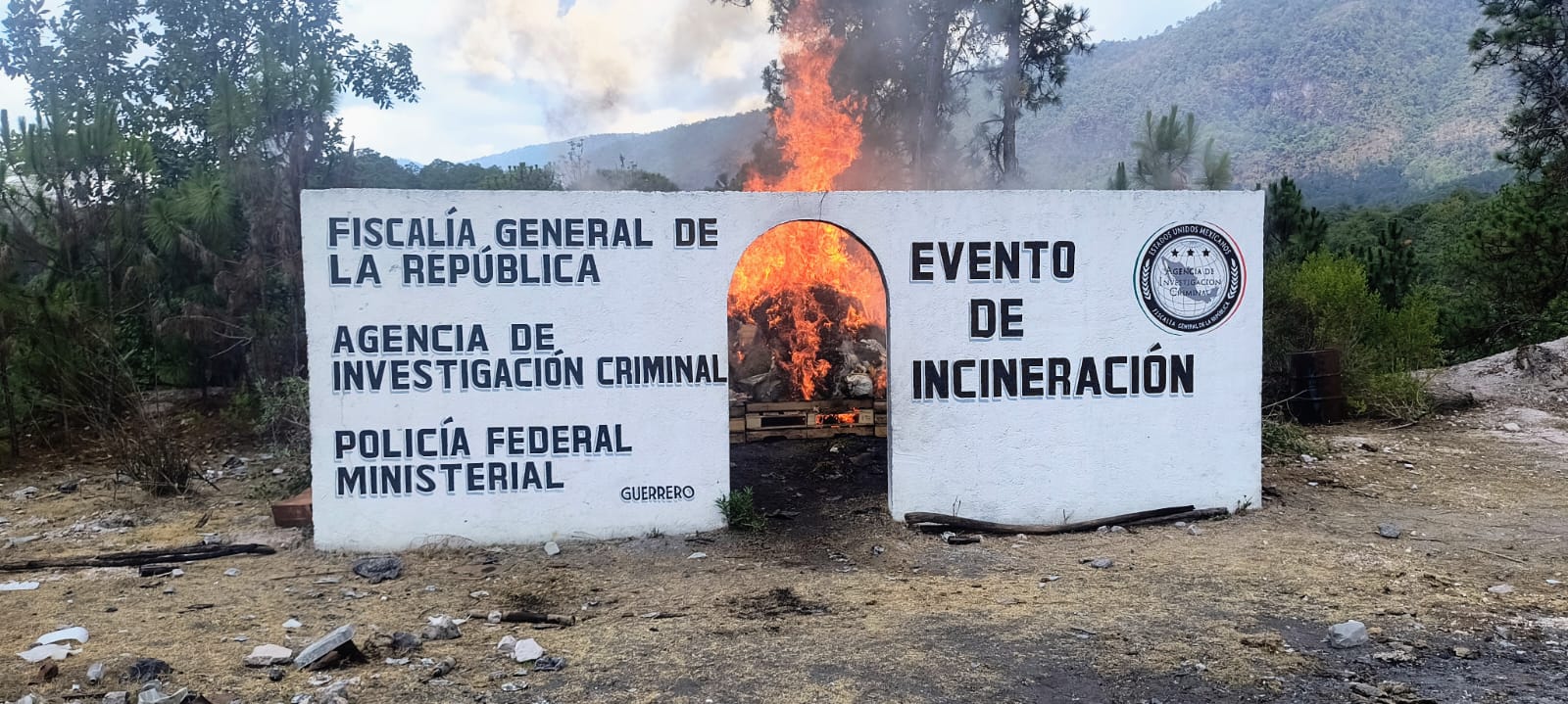 Incineran FGR y DEFENSA más de 790 kilogramos de narcóticos en Guerrero