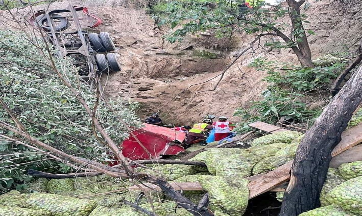 Dos muertos y cinco heridos deja accidente en la Amozoc-Perote