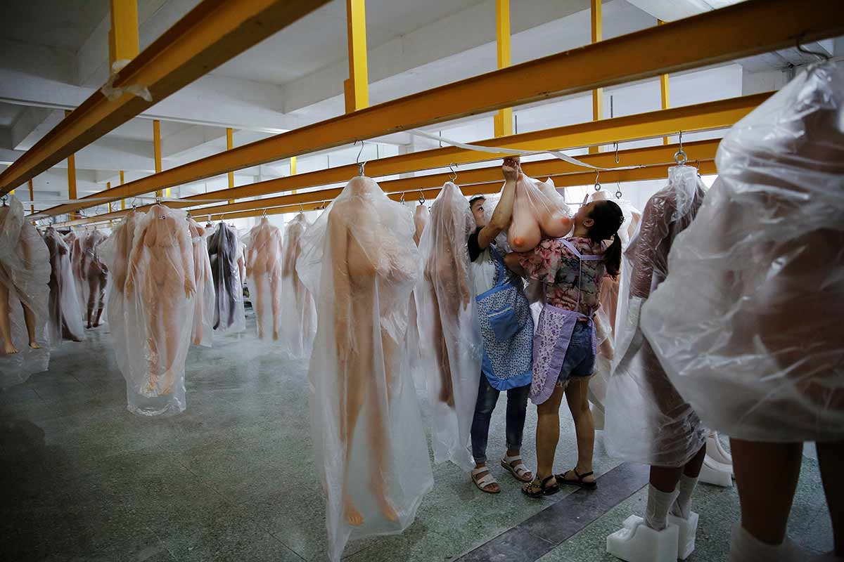 En china las muñecas sexuales se mueven y hablan