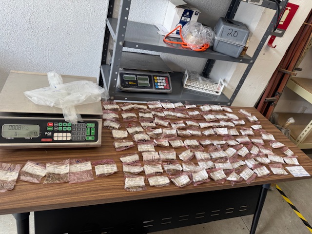 Incinera FGR en Oaxaca 496 kilogramos de narcóticos y 641 objetos del delito