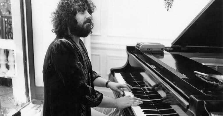   Compositor griego Vangelis murió a los 79 años de edad en París
