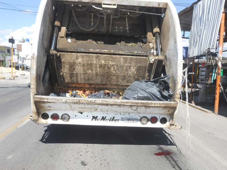 Descompuestos 3 de los 11 camiones recolectores de basura en Atlixco