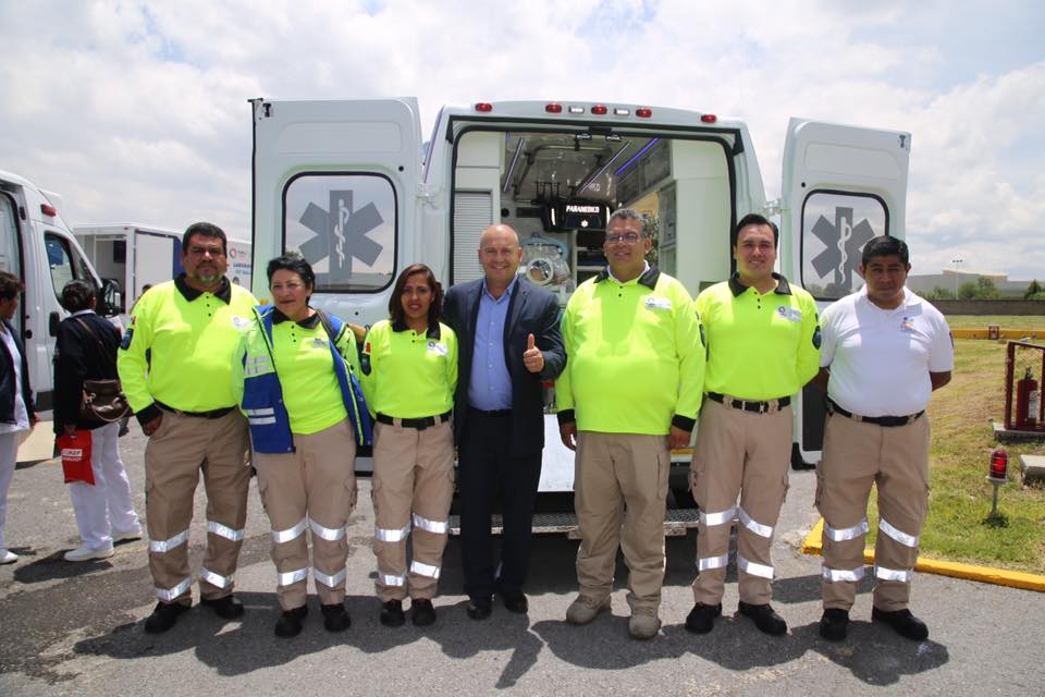 Galeazzi recibe ambulancia para el municipio de Atlixco