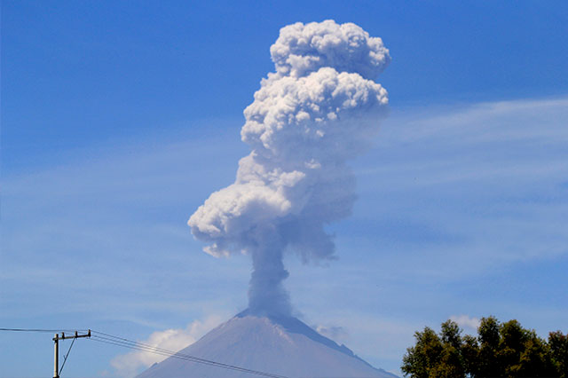 Capacitarán sobre riesgos volcánicos a atlixquenses que viven cerca del Popocatépetl