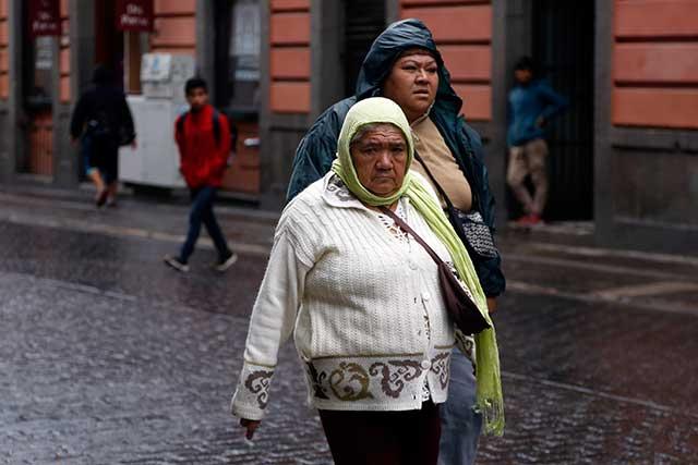 Bajas temperaturas y lluvias en Puebla por Frente Frío No. 36