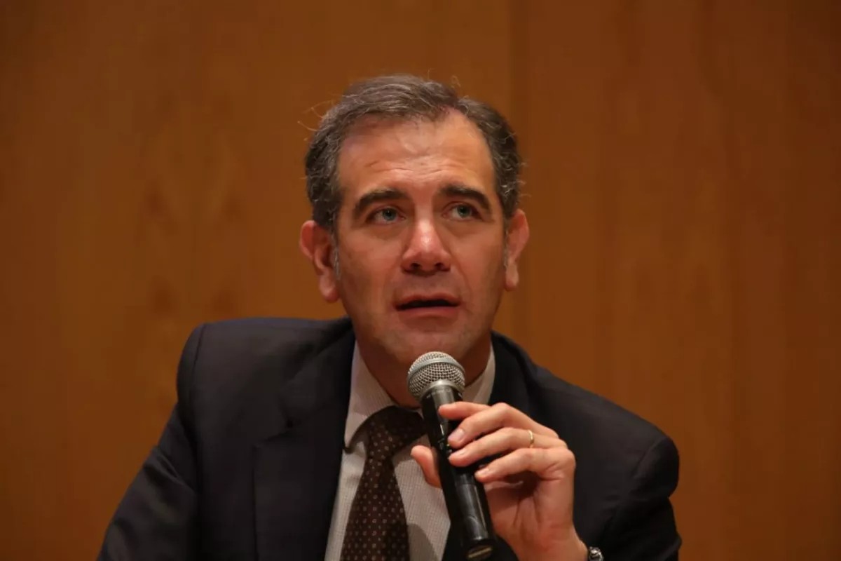 Lorenzo Córdova afirma que reforma electoral pone en riesgo elecciones del 2024