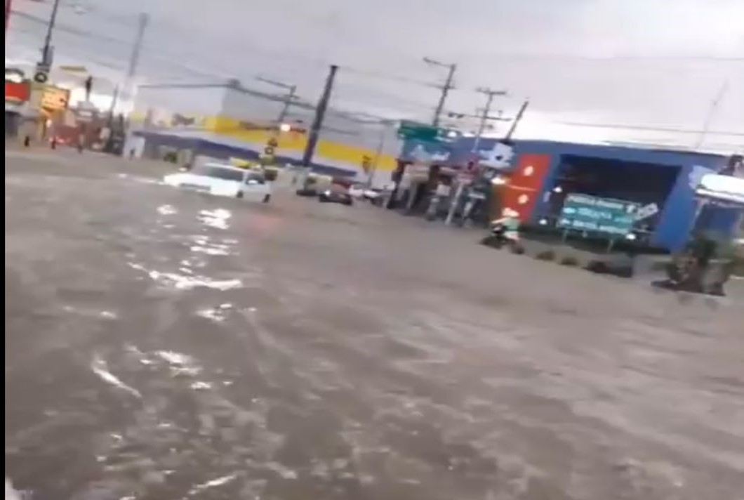 VIDEO Granizada deja inundaciones en Cuautlancingo y Coronango