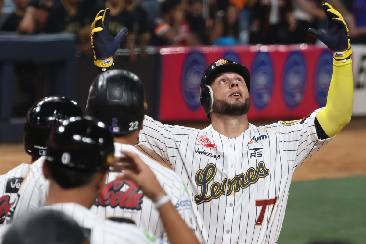 Ortiz y Alvarado lucen en jornada sabatina