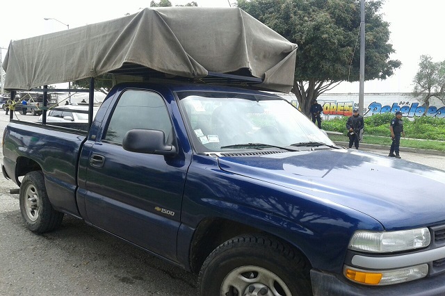Detienen a 4 personas por conducir autos robados en Tehuacán 