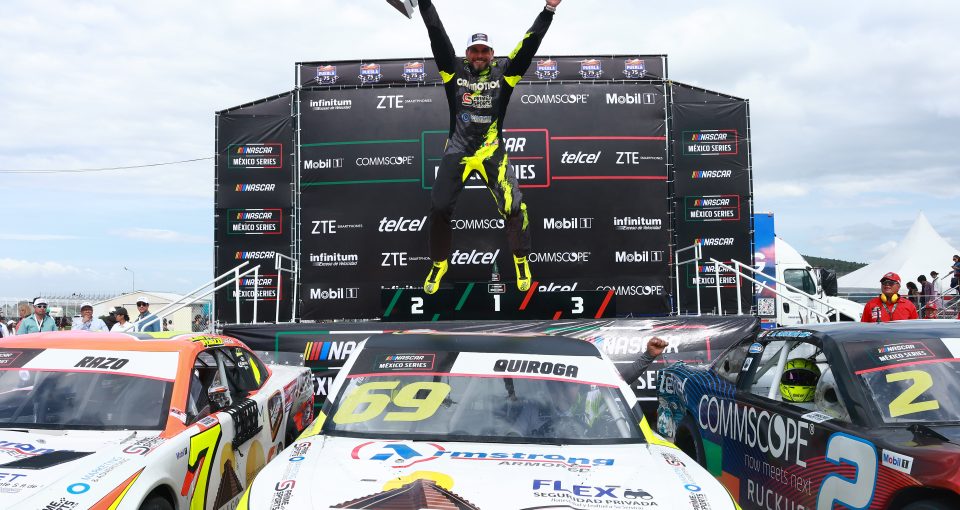 Espectacular final de la temporada regular en la NASCAR México