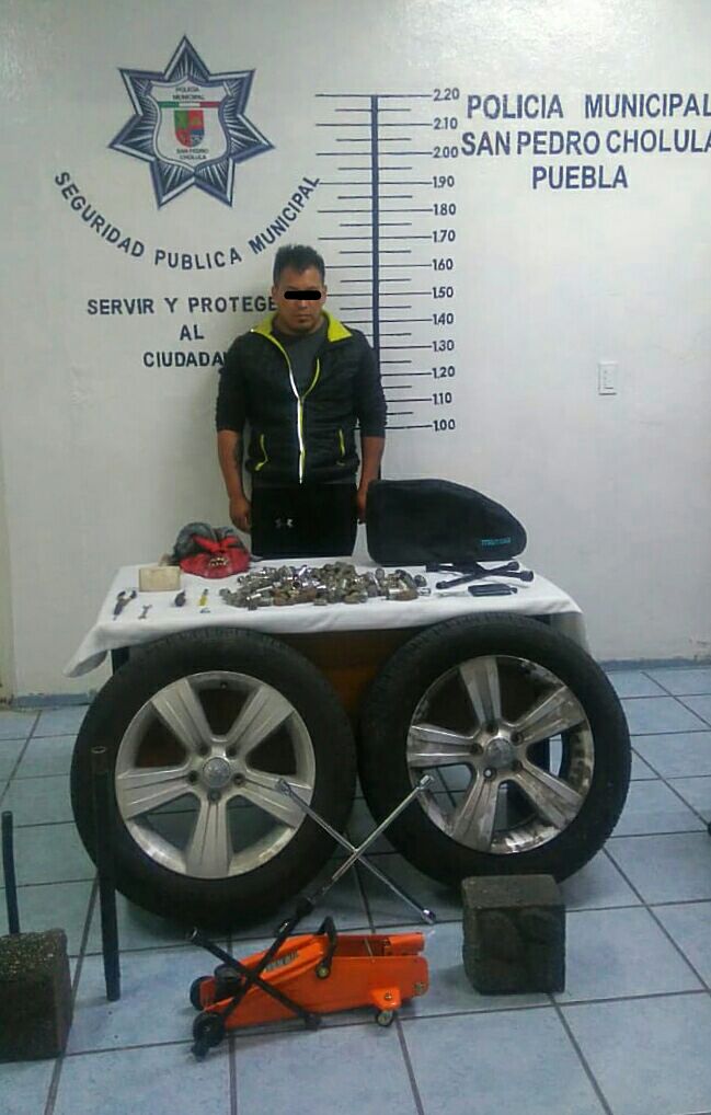 Captura Policía de San Pedro a presunto ladrón de autopartes
