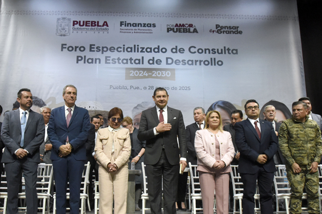 Celebra Cedillo que todas las voces se tomen en cuenta en el Foro de Consulta Ciudadana