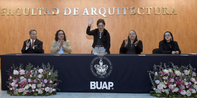 Reconoce la rectora Lilia Cedillo trayectoria y logros de Arquitectura BUAP