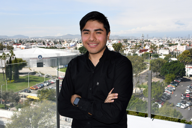 Estudiante BUAP gana concurso de Intel Acelerando México con Inteligencia Artificial