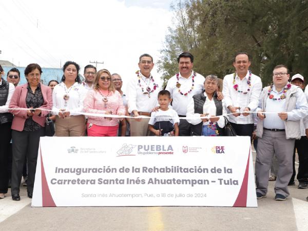 Gobierno entrega rehabilitación de la carretera Tula-Santa Inés Ahuatempan