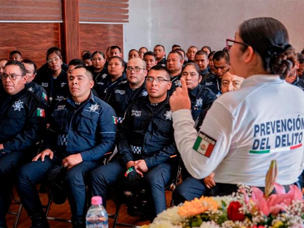 Capacitan a mil policías auxiliares en materia de prevención a la extorsión