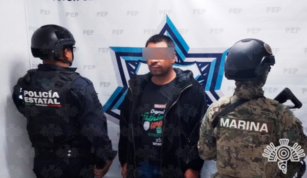 Cae sujeto por desmantelar un tractocamión robado en Puebla