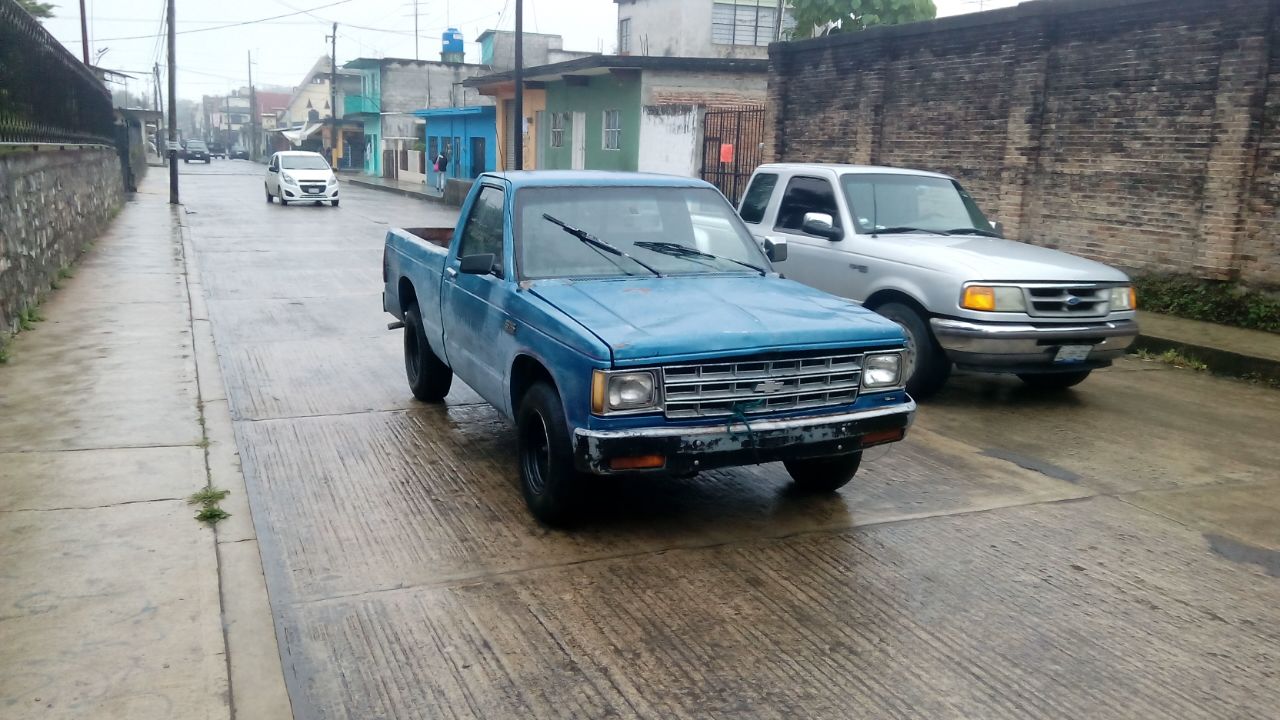 Detienen armado a presunto ladrón de vehículo, en Xicotepec