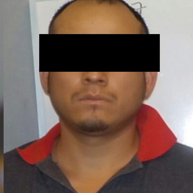 Detienen armado a presunto ladrón de vehículo, en Xicotepec
