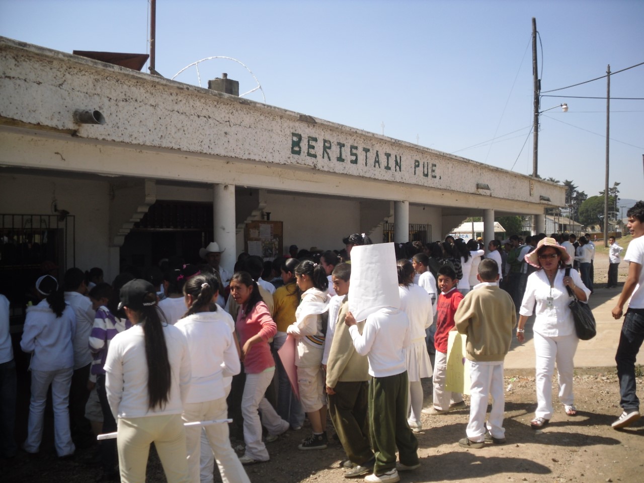 Solo 2 policías cuidan a 5 mil en comunidad de Ahuazotepec