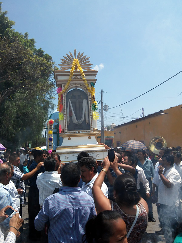 Miles celebran a la Santa Cruz en Huaquechula