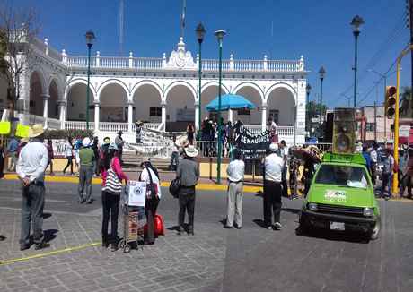Realizan segunda protesta contra el gasolinazo en Acatlán de Osorio