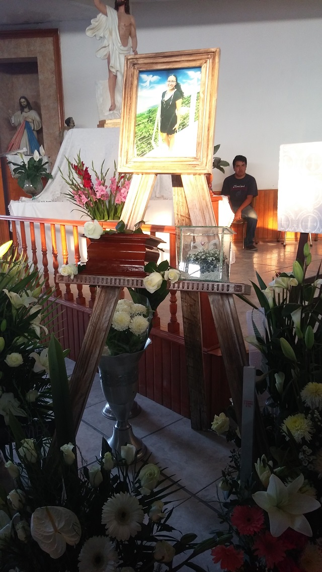 Con lágrimas y misa despiden en Atlixco a estudiante asesinada en Bonaire