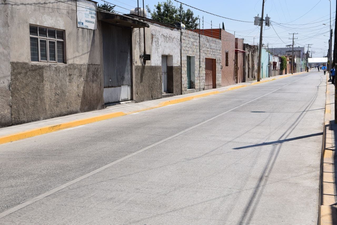 Entregan calles de concreto hidráulico en zona CAPU