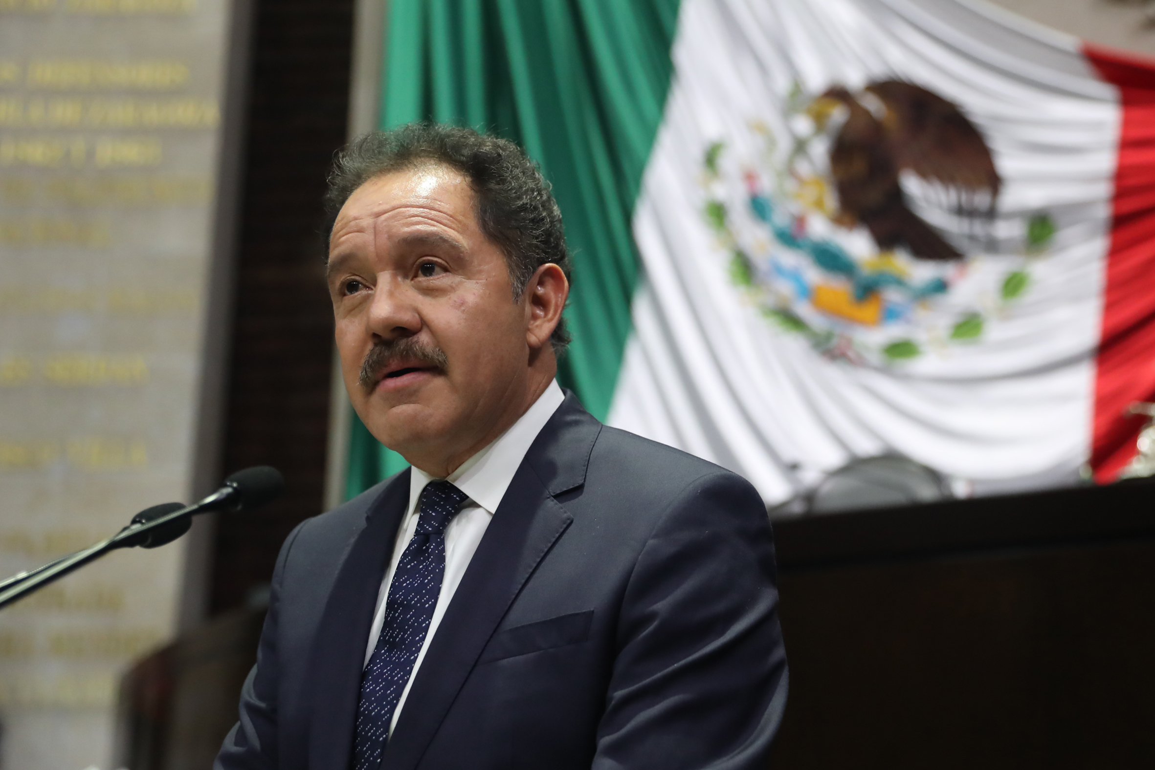 PAN Puebla denuncia a Mier por promover su imagen en informe
