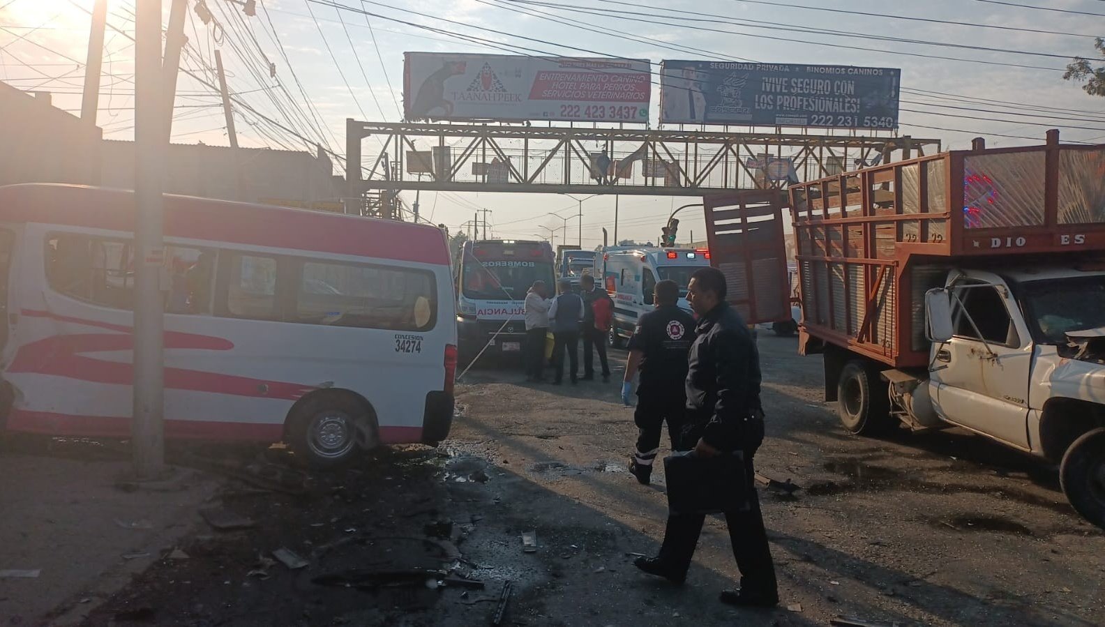 Choque de ruta S25 y camioneta dejó seis heridos en San Pedro Cholula