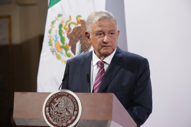 López Obrador pide que jueces sean electos sin experiencia