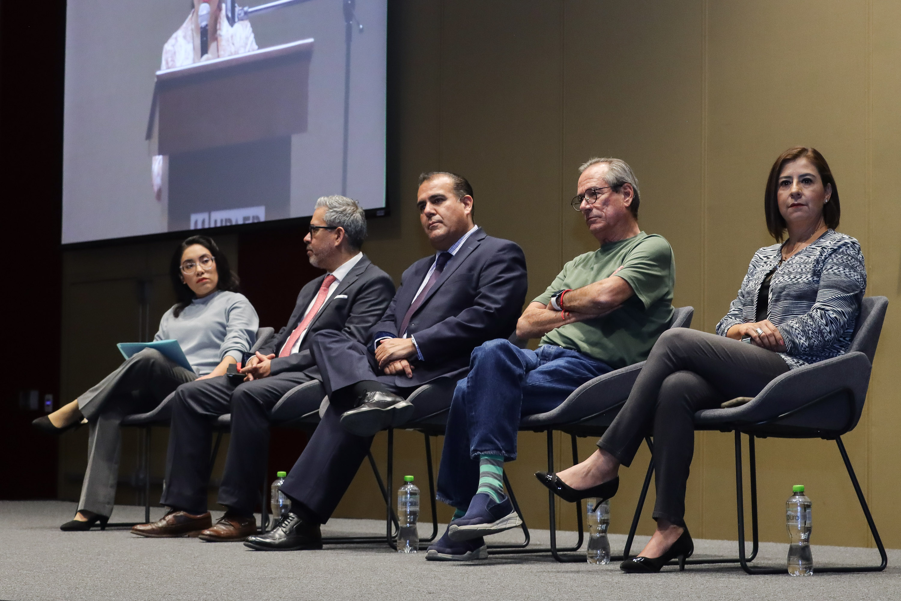 VIDEO Upaep realiza panel con medios de comunicación