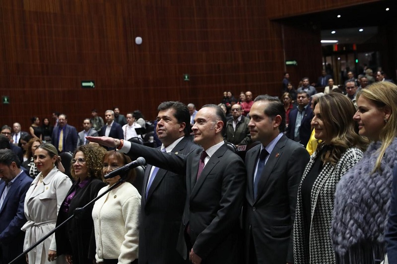 Mauricio Farah rinde protesta como Secretario General en San Lázaro